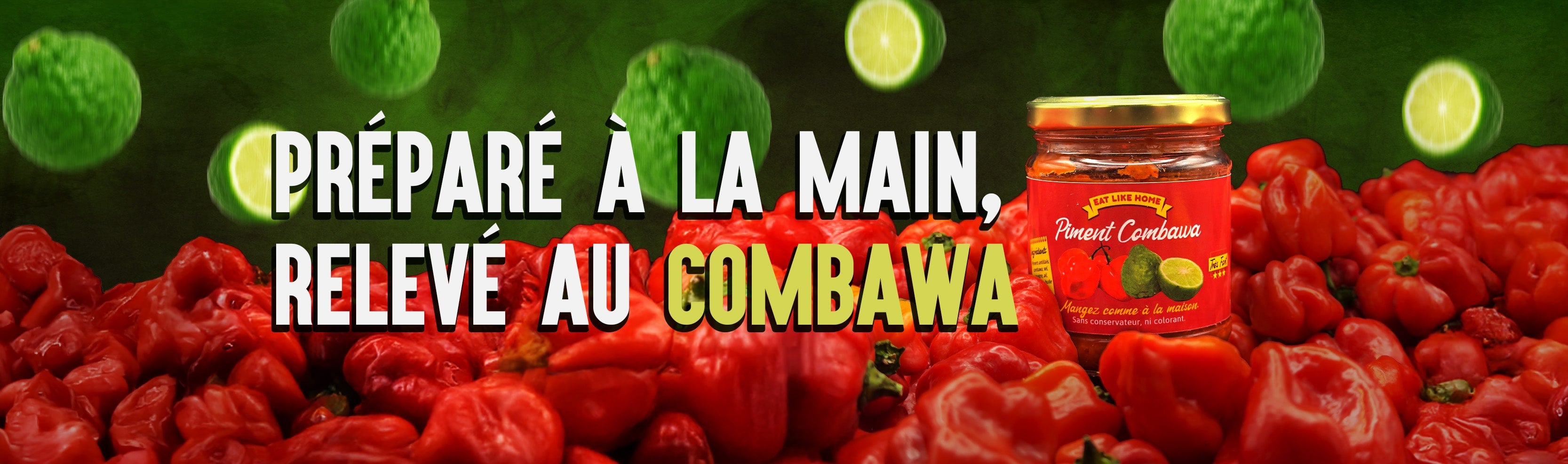 Pot de Piment Combawa rouge sur un lit de piment antillais, avec des combawas qui tombent
